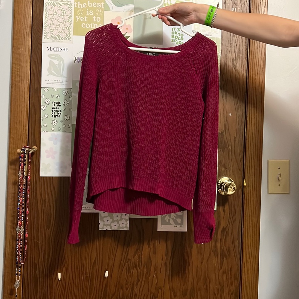 DEB maroon sweater